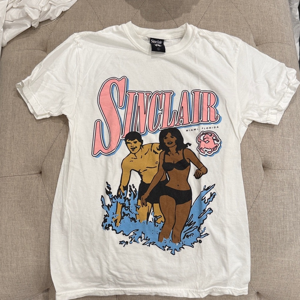 Sinclair global Graphic Tee in White